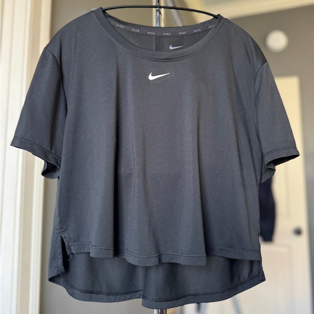 Nike Dri-FIT Crop Top